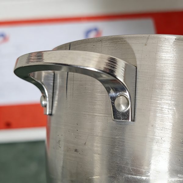 自动送铆钉机 -应用产品2